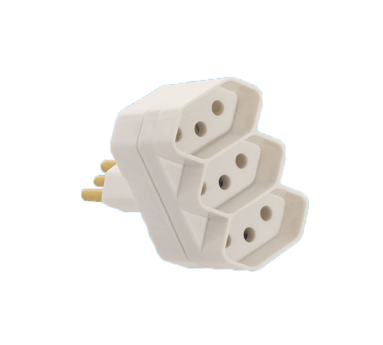 PLUGUE PADRAO 2P+T 3 SAIDAS 10A-UN